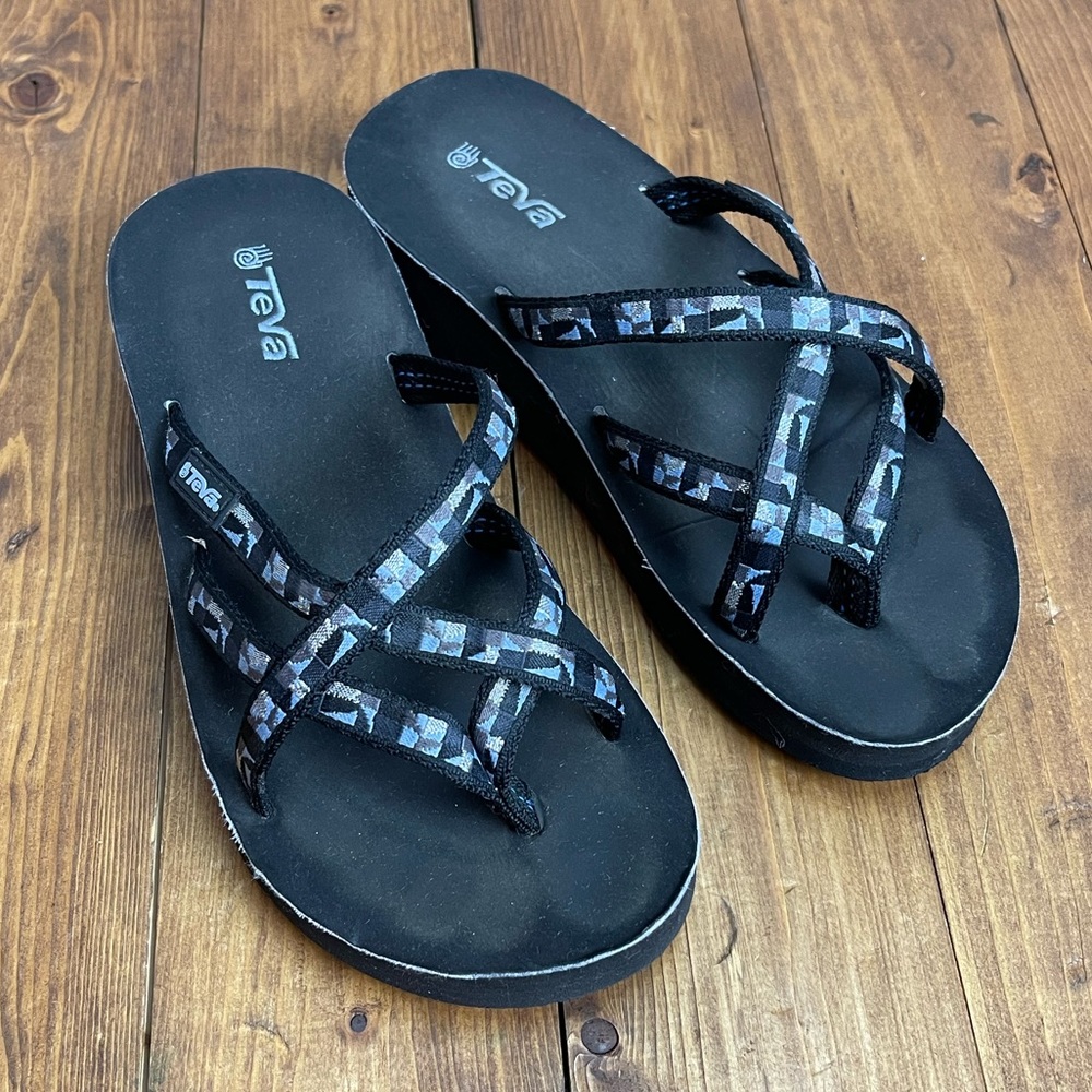 COPY - Teva mandalyn wedge sandal approximately size 5